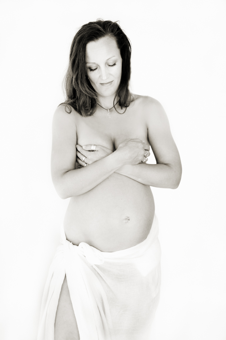 Maternity Photographer Central Coast NSW - Captured by Karmel