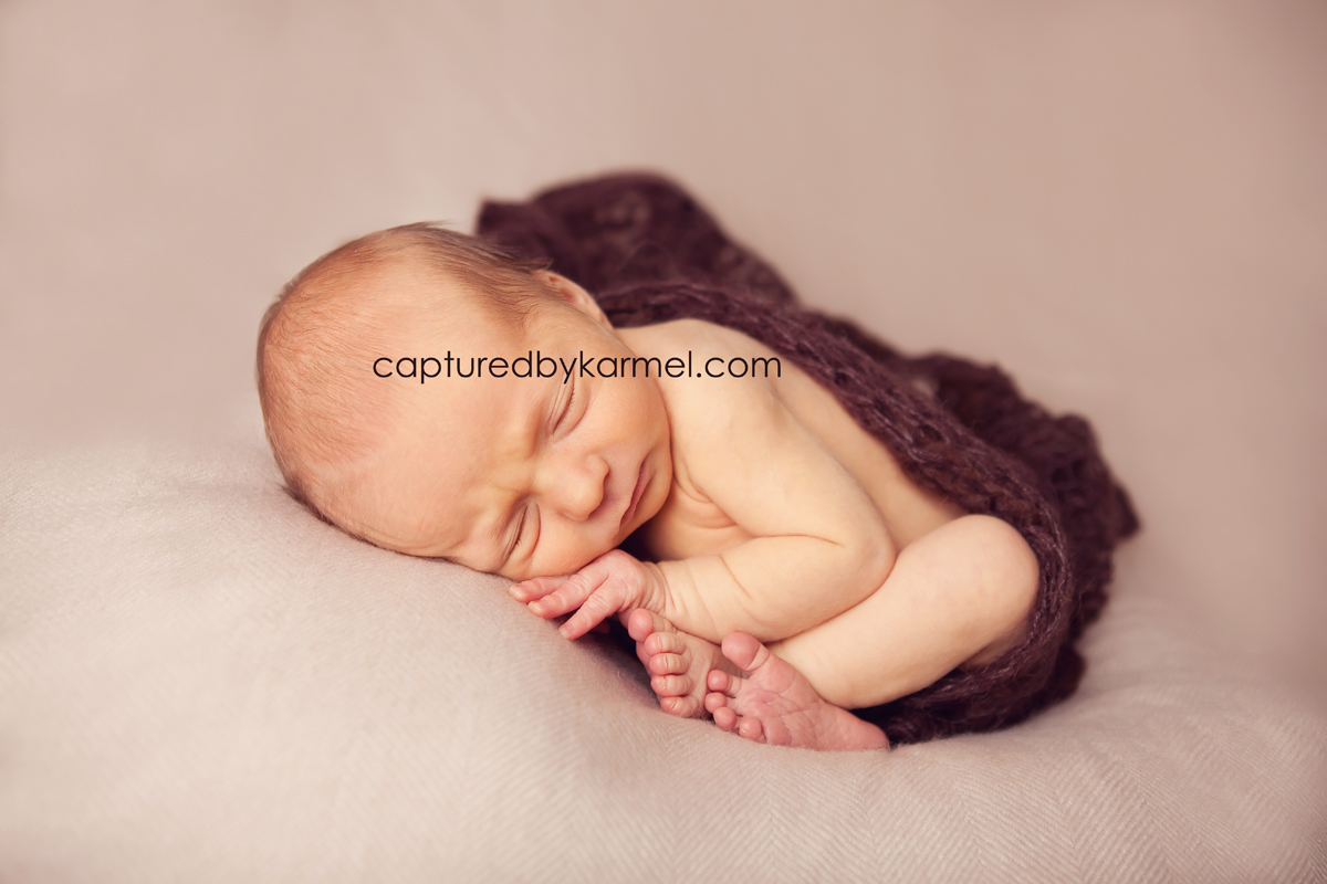 newborn photographer wamberal nsw